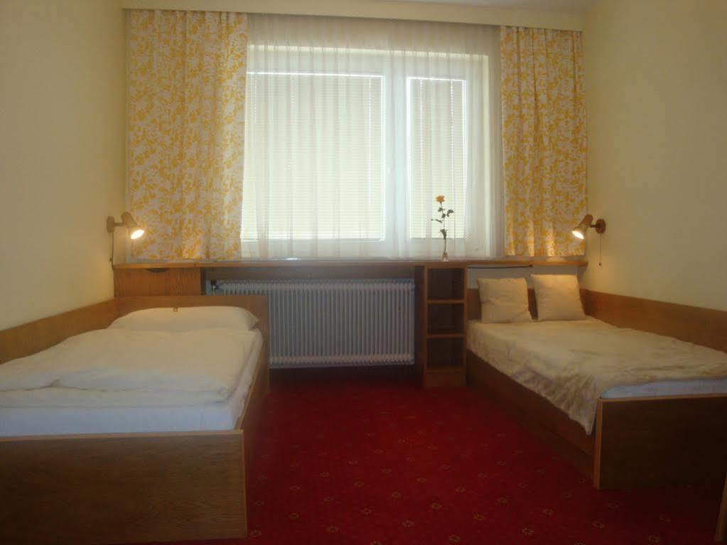 Aurelius Pension Baden Exterior photo