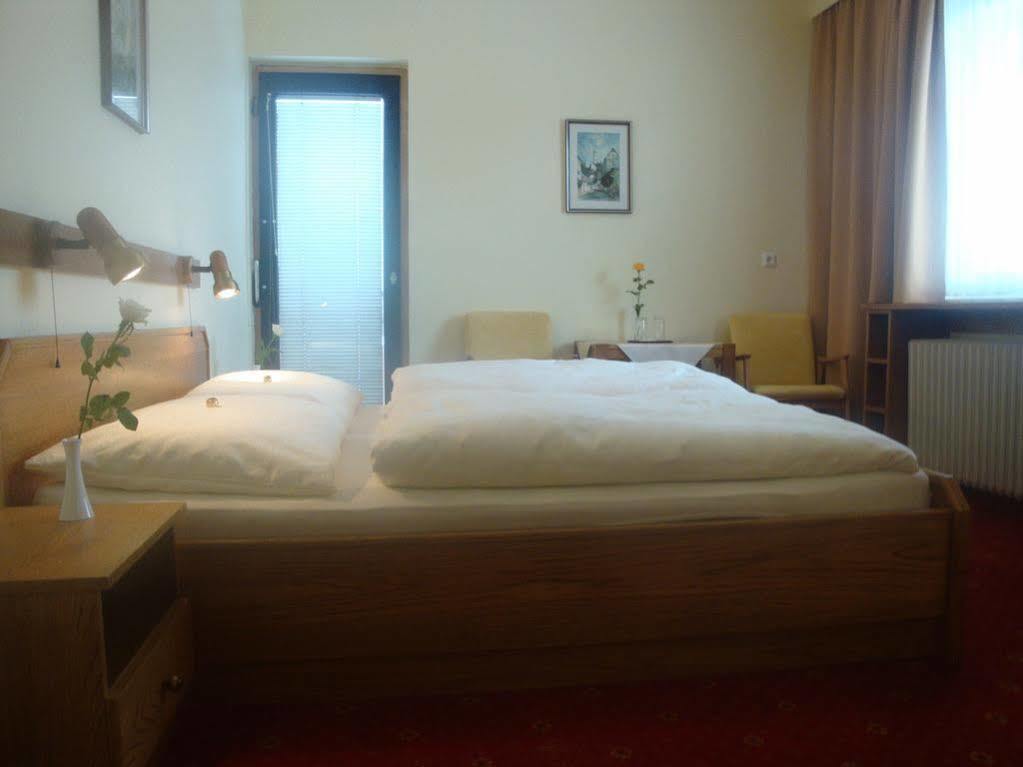 Aurelius Pension Baden Exterior photo